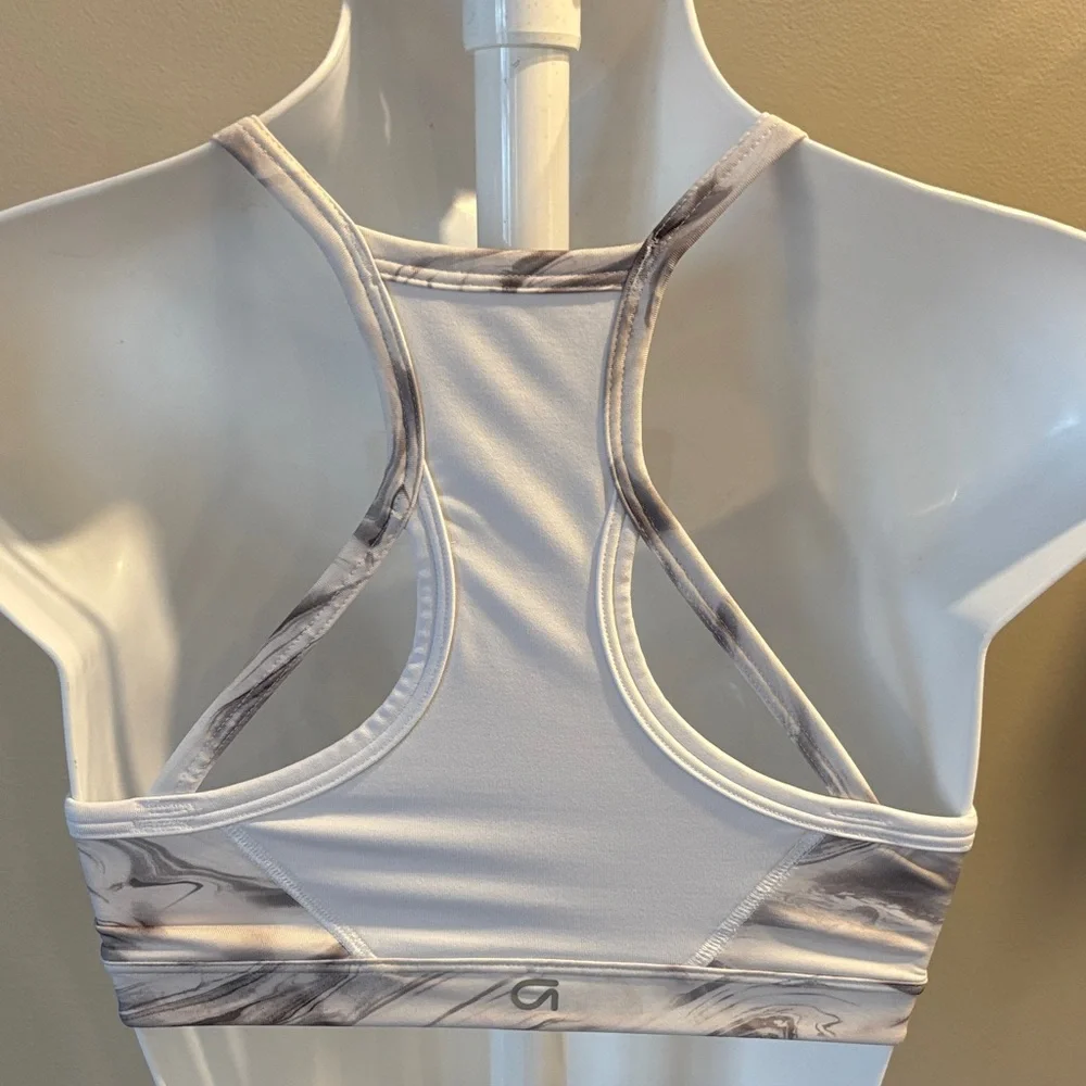 Gap Fit Low Impact Gray & WhiteGym‎ Activewear Sports Bra 4 Way Stretch XS